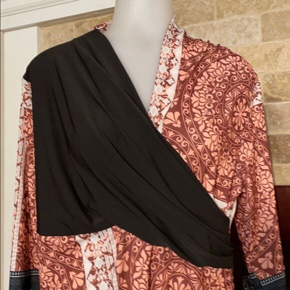 Lily by Firmiana stretch top - Picture 3 of 7